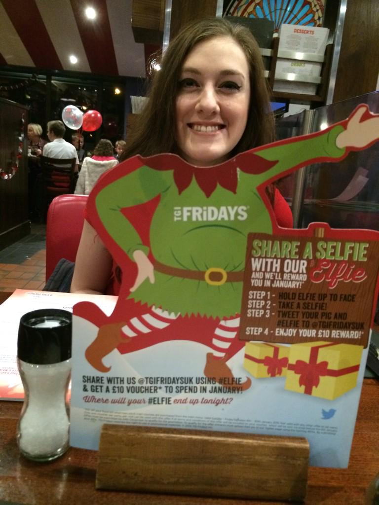 GavinRog's tweet photo. @TGIFridaysUK #elfie http://t.co/XVHEVK2vn7
