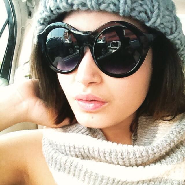 KindlyKiana's tweet photo. Loving my short hair!๐๐๐ #shorthair #beanielover #scarf #glasses http://t.co/HiKzf2pVxi