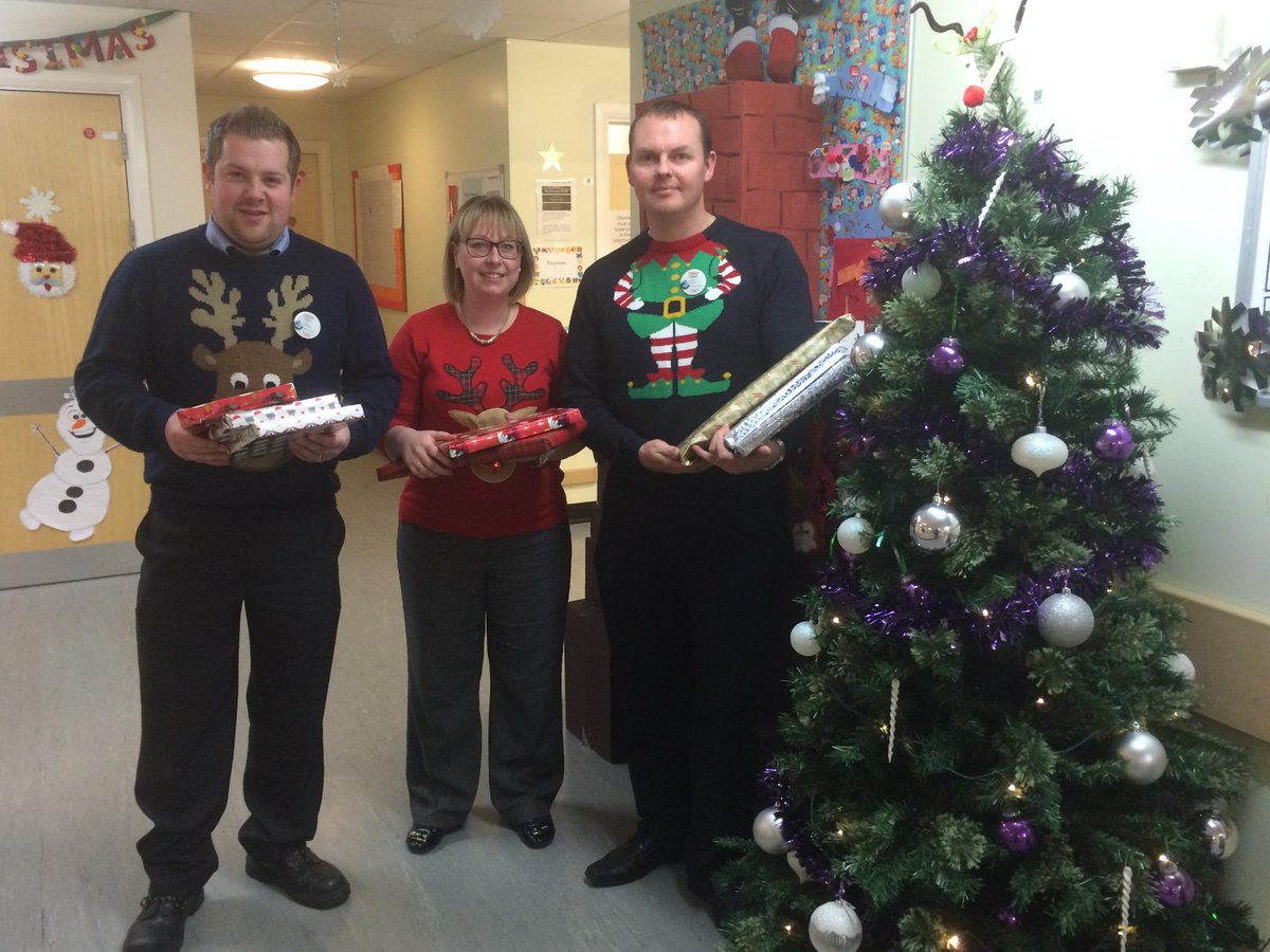 Donating gifts to the children's ward at Lincoln County Hospital with our friends <a href="/StMarks6068/">St Marks Tesco</a> #gifts #Christmas