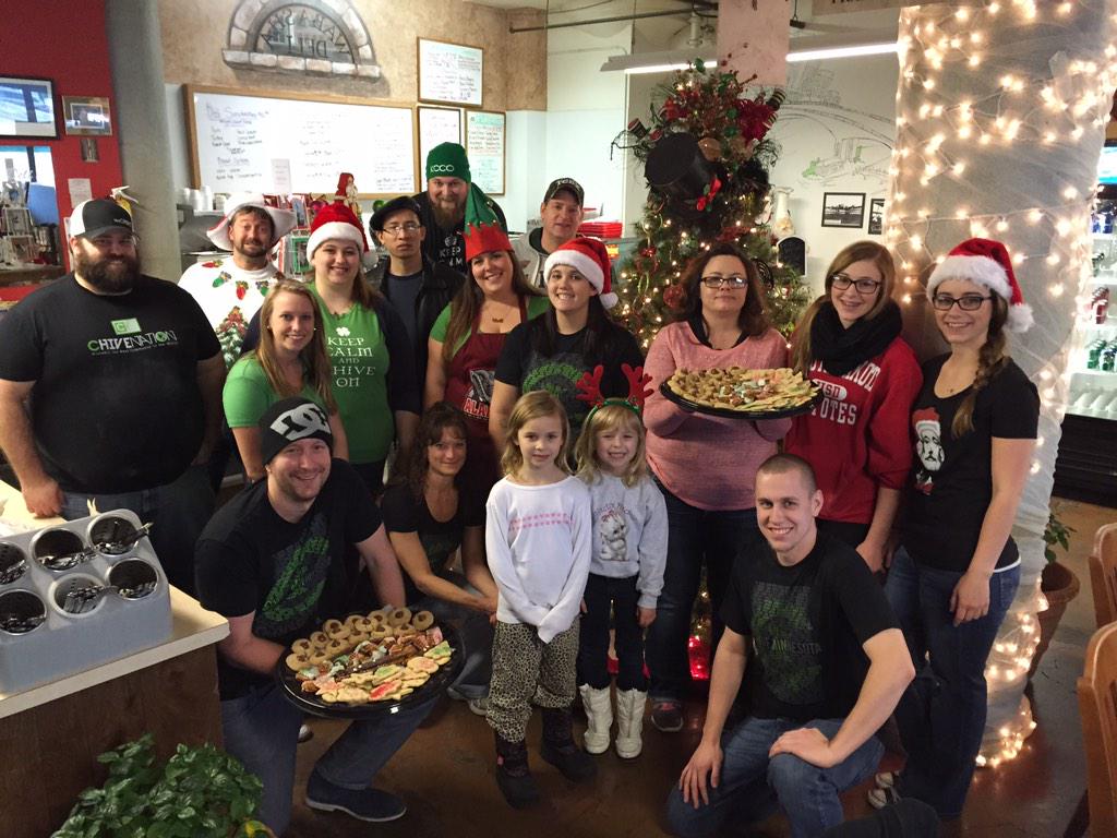 theBERRYMN's tweet photo. Thanks for all the help today!!!!! @ChiveNation #MNBerry #cookiesforthehomeless #tistheseason http://t.co/9rSfMwPhDl