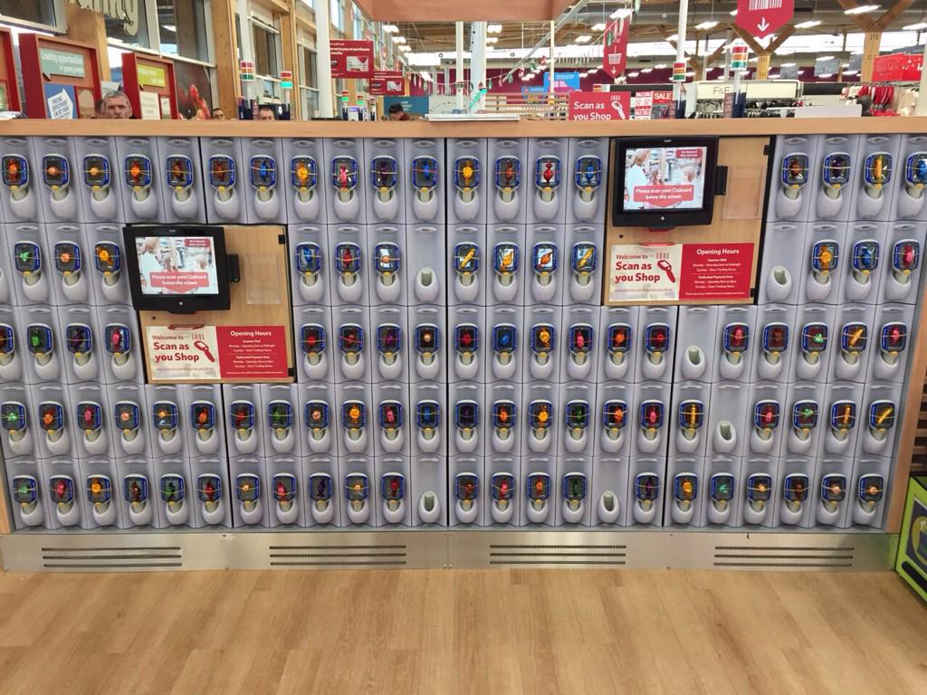 Merry Christmas from our scan as you shop team!! Use instore today and even better there is no queuing!! 🎅👏🎅