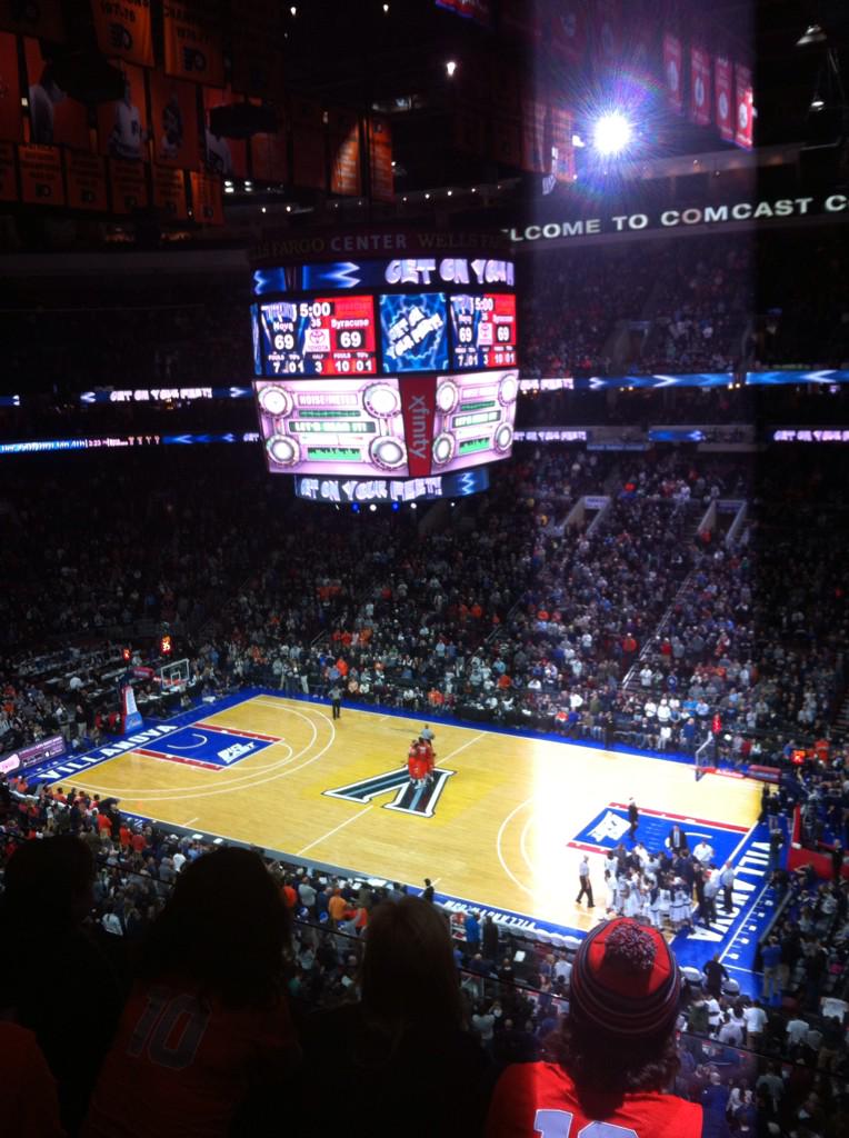 lassiecacko's tweet photo. even though cuse lost, this was a sick christmas present. thanks @AcE_Lacko0! #CusevsNova #StillBleedingOrange http://t.co/TgaUPaAdkH
