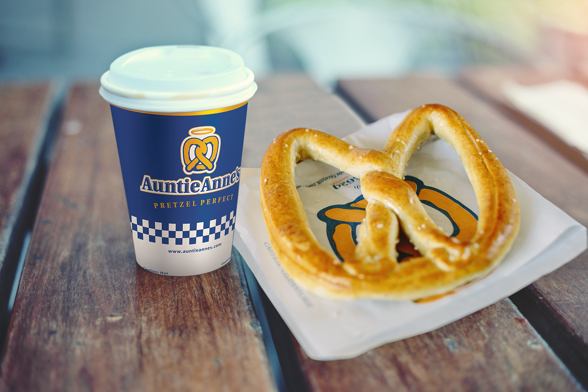 This is definitely how you should start your week! #Pretzel #Yummy