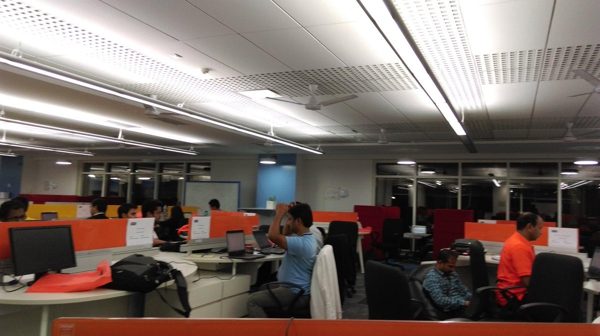 Santhosh_KC's tweet photo. Into the 18th hour of #EVHackathon...caffeine, popcorn, trance music, and ideas coming to life! @edge_verve http://t.co/X0TifytsFL