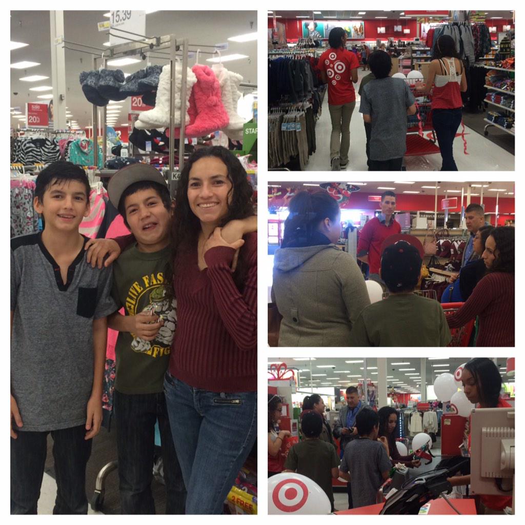 TiffanyMayton's tweet photo. T0769 United way shopping day! Making dreams happen for the holidays!! #Target #targetvolunteers #bestteaminretail http://t.co/6erxMUAoVs