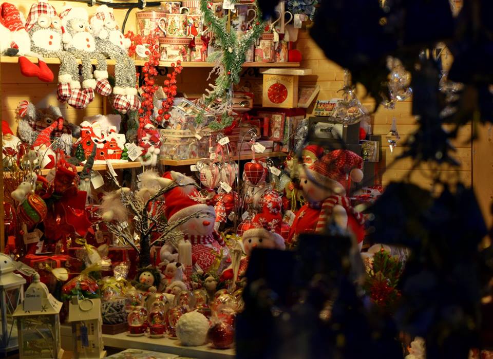 IDimittrov's tweet photo. Its Christmas Time : ) #Winter #Christmas #Presents #SantaClaus #pLOVEdiv http://t.co/9KMxD6aXYe