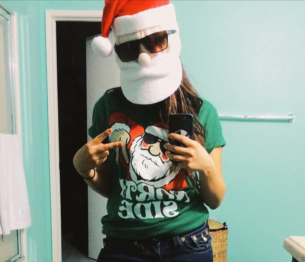 T_ffanyFlores's tweet photo. #SwagSanta π
π http://t.co/8XQ1oiPGp7