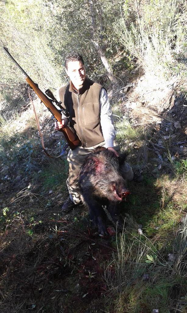 ismaelmonteroy1's tweet photo. Mi guarrete de hoy,buen estreno le e dado al rifle siii un señor guarro guardado para mi recuerdo http://t.co/avcALxYQsy