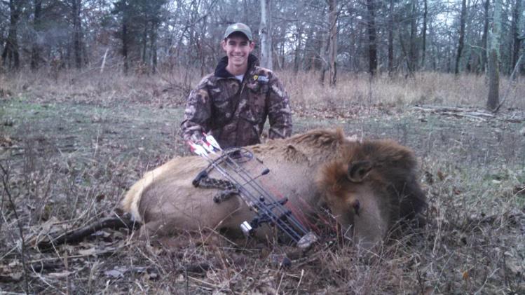 HickoryRR's tweet photo. Big cow elk down for Coley! Last elk hunt of the year a success! Good job bud! @coley_lee33 http://t.co/yv4vwLPixJ