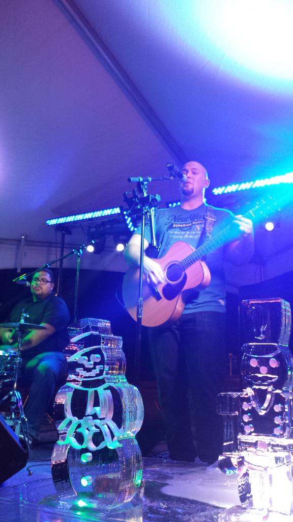 BeachAfterDark's tweet image. Matt Winter Band on now. @slycepizzabar