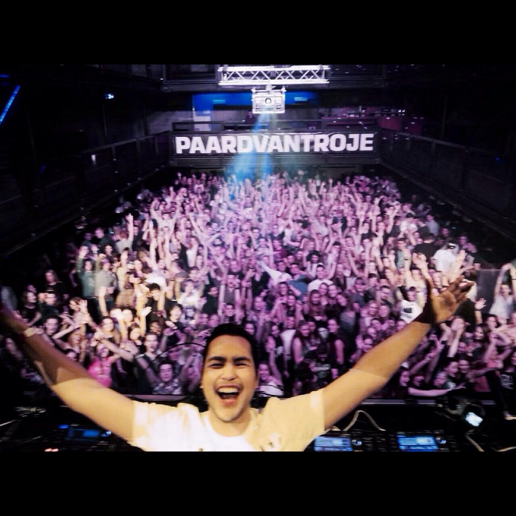 First gig of the night. Thank you guys, you were awesome! #edm #edmfamily #nachtdienst #djrichielee #music