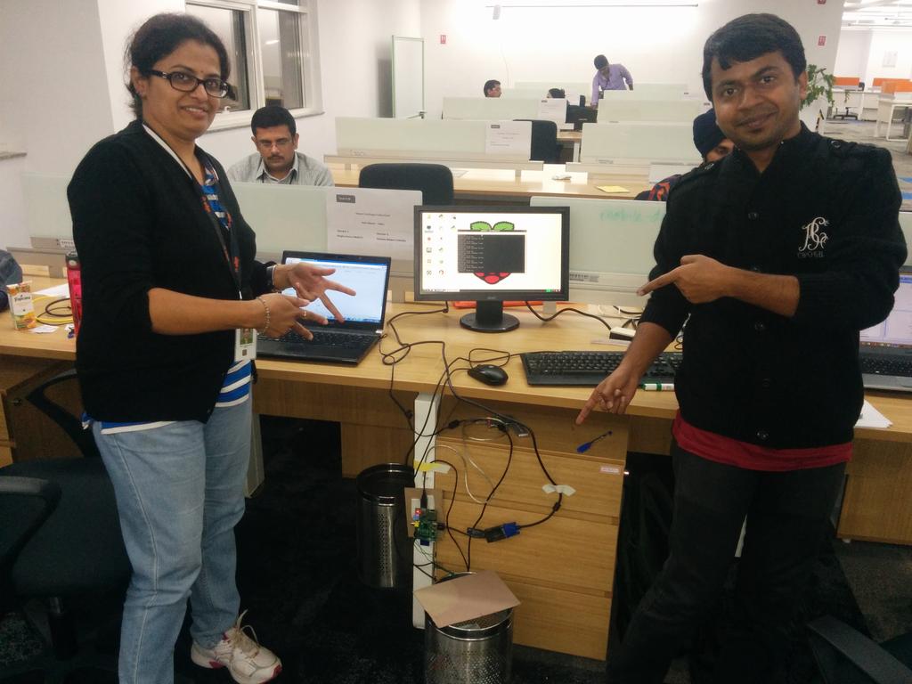 aditya_gheedia's tweet photo. What if u get texts from Ur dustbins asking for actions to be taken... #evhackathon @edge_verve http://t.co/m2Z0htNVrd