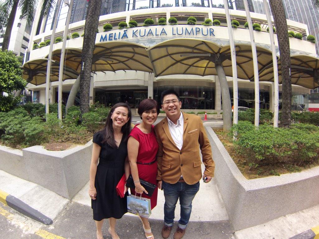Ffindie's tweet photo. We love our Mum! Happy Mother's day! @WSJIndonesiaRT #wsjmeandmom http://t.co/oSH2tqjiE3