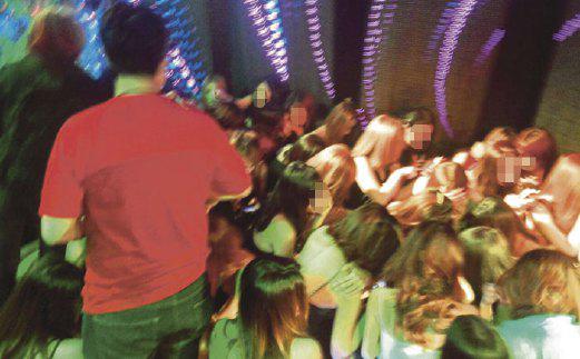 Embedded image permalink