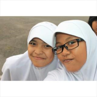 tasha_shafa's tweet photo. Sama @wulanrs_ nih♥♥{{}} http://t.co/Htv2xrW2qI