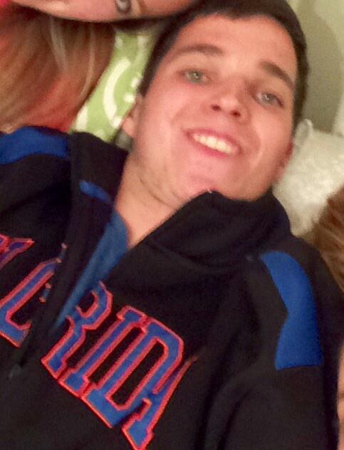 DMichelle_J's tweet photo. Man, @luke_johnson02 is such a cutie! ☺️ #ladykiller http://t.co/mjb3v06xtd