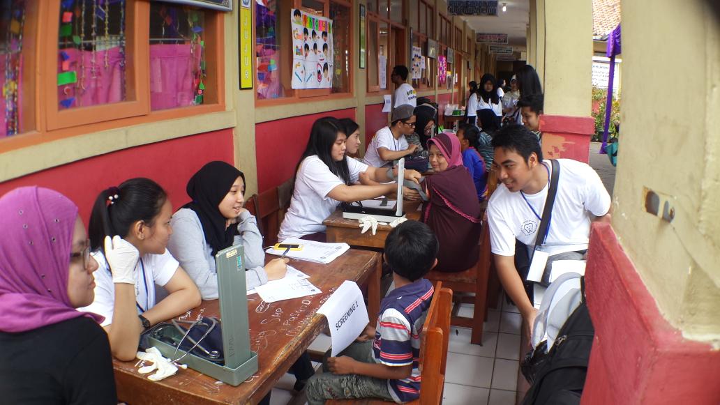 Ini bagian screening alias anamnesis alias interview nyaeta ngobrol hehe #UNJANIMENGABDI14