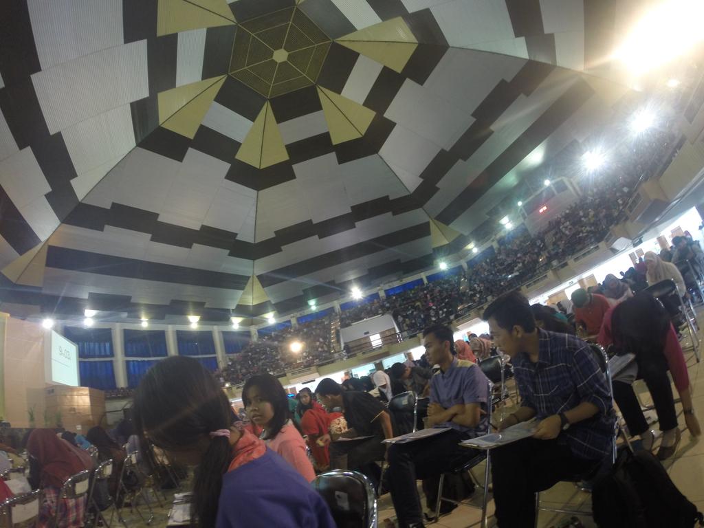 indrasugiarto_'s tweet photo. 1500 orang lebih dekat dg kampus impiannya >> #GCFC4 @GCFC_IPB @katalisipb http://t.co/HapMVGmiuG