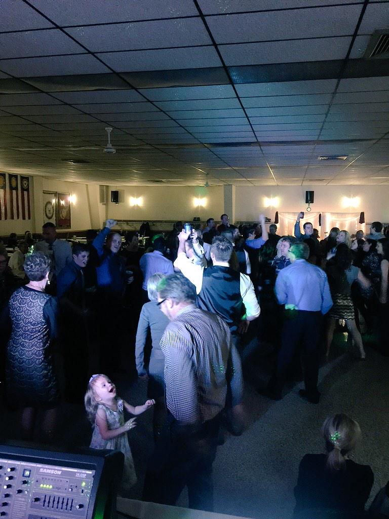 blkoutsounds's tweet photo. Congrats to Scott and Whitney Bruggeman! #greatwedding #dancingmachines http://t.co/Xuj0IH6P9i