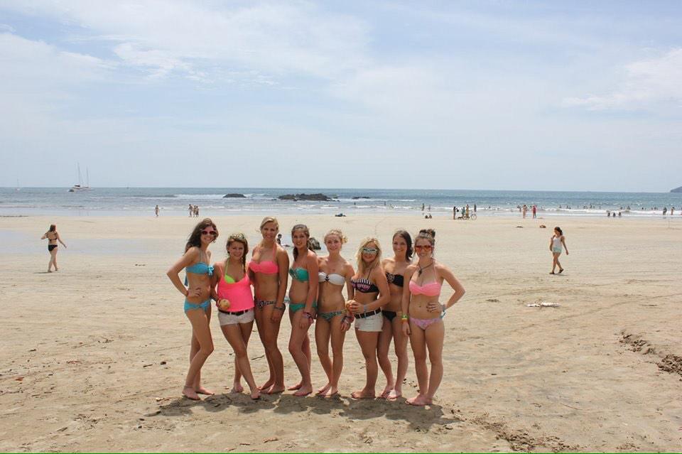 DanielleCoA's tweet photo. @MaddyStevens4 @aleejcarpenter Do you feel like we were here or something!?! 😘😘 http://t.co/CVxHPmZSos