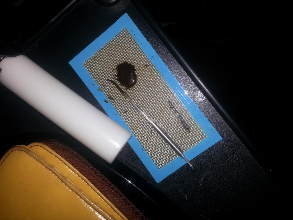 marleysonlyy_'s tweet photo. Only true stoners know what's up with this Shit. #hashweed.. my sister the real MVP. #myfavorite http://t.co/pPm63TVTcu