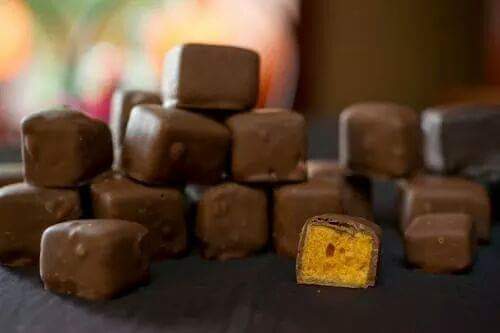 _SweetJennys's tweet image. If this gets re-tweeted 300 times we will give out 12 free quarter pound bags of sponge to 12 random re-tweeters.