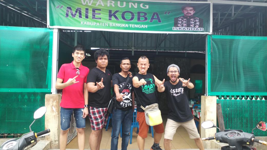 AHAY's family <a href="/koba/">まぼろしの小林です</a>