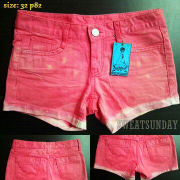 New idr 30rb size 32 p82 #secondstuff #secondhand #bajumurah #hotpantsmurah