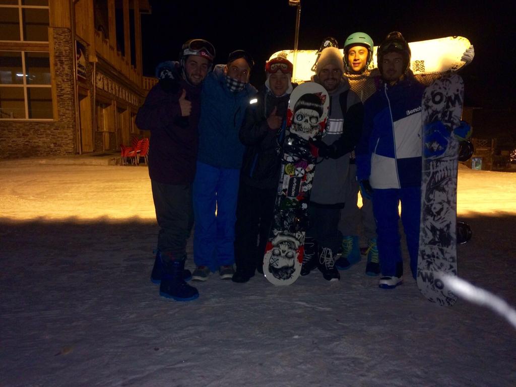 carloschache1's tweet photo. Nocturna!@carloschache1 @JoseArco15 @alextitos17 http://t.co/NZtJuR9VLD