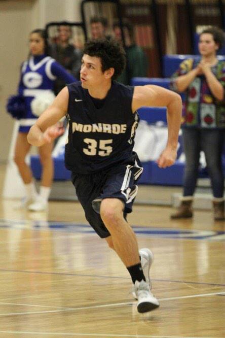 truerank_KY's tweet photo. Monroe County #boysbasketball #truerank @GOROEGO @monroe_sports http://t.co/7o9pHzZJZI
