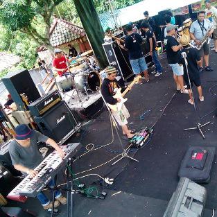 Soundcheck Done !! Nanti sore kita onstage jam 15.00 at Jamaican Sound Kudus, Waterboom muria wisata Kudus.