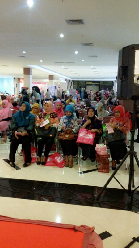 Now! at <a href="/GrageCityMall/"> Grage City Mall</a> #HUTAIMICrb #2ndBday #IbuSekda <a href="/ayuaiy/">Drg. Eka Ayuningtyas, Sp.Perio</a>