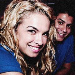 scrr_lari's tweet image. a lua maria é luz , é raio , estrela e LUAR