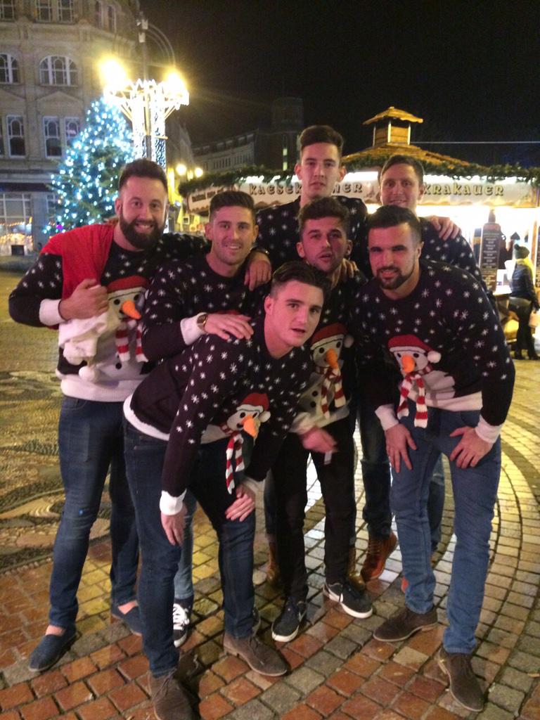 FerndownLoco's tweet photo. Yes team Snowman #winners http://t.co/yYndLD2Fvs