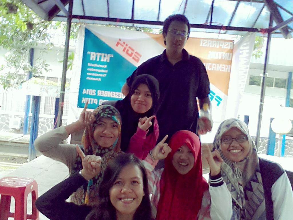pemilwaif14's tweet photo. Jangan lupa milih besok ya rekk mulai jam 7 pagi sampe jam 5 sore @hmif_ptiikub http://t.co/7Sse3UV3x2