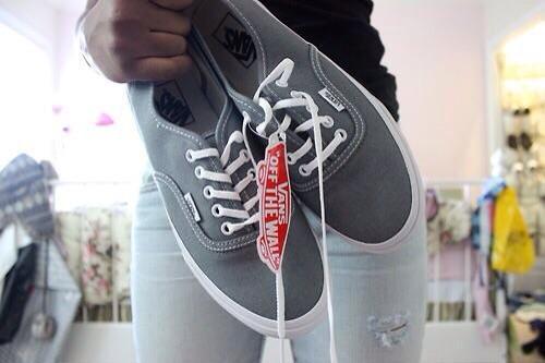 DRFoutlet's tweet photo. Vans aut grey | IFC | sz: 37-45 | 240.000 | serius? Hubungi cp di bio | bandung free ongkir http://t.co/jlM4C2vyny