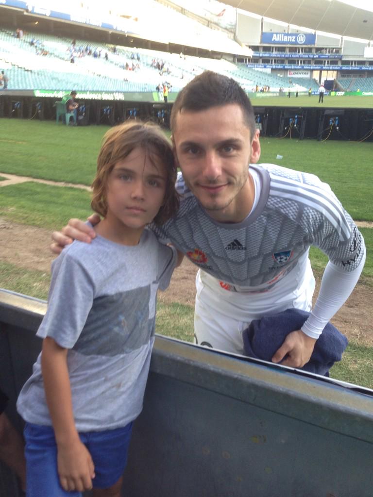 Didn't get the result but someone left the ground pumped <a href="/SydneyFC/">Sydney FC</a> <a href="/DavidLewis31/">Dave</a> @