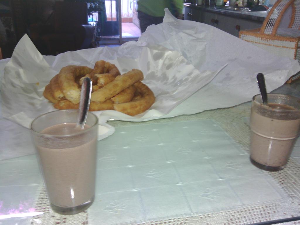 vanessa_rg_7's tweet photo. Q venga el Papi con churritos.... @NoeliaRecheG #abu #family :) :) http://t.co/CT9S9XyB4w
