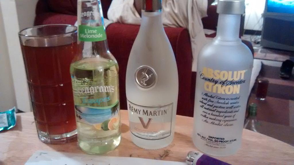 84Omega's tweet image. Wife's birthday! New Years we double up. #BossLife