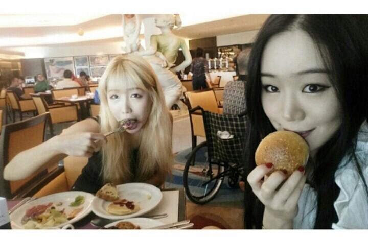 Who want to meet us ?? miu And me in jakarta rightnow place Ciputra Hotel :D pic.x.com/EMcOqnFmCY