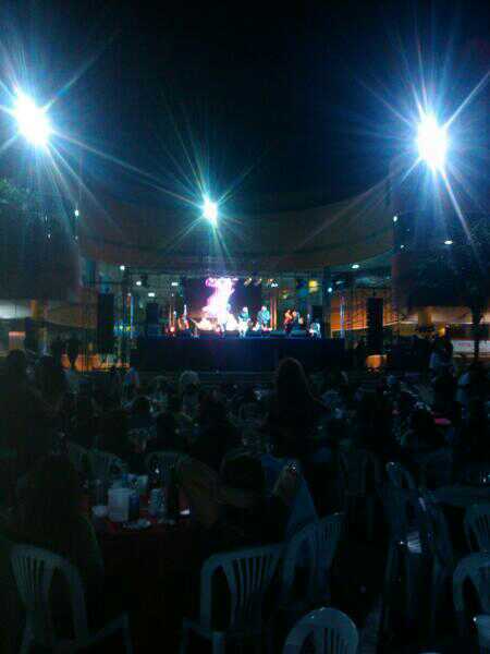 Kaipum's tweet photo. Ya en tarima #Sabor #Ritmo #Gozadera http://t.co/j0xkKaR3FQ