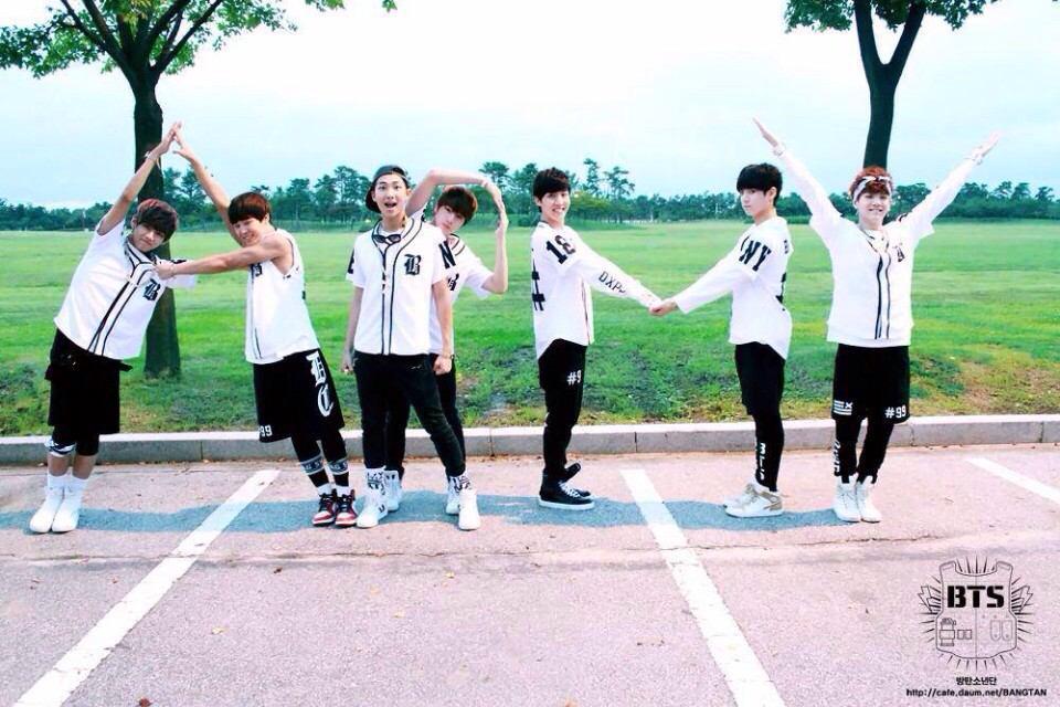 teahyo_bts's tweet photo. #BTS200days
200日でどんどん人気がでて、どんどん成長する彼らがだいすき♡。 http://t.co/pwkWQGcHNc