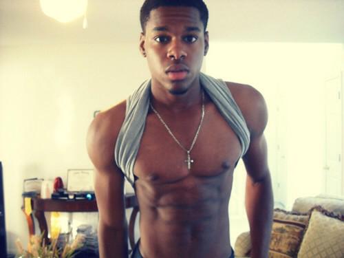 tiamendes_'s tweet photo. “@liljason_: Work hard, play hard http://t.co/UOEs50CQZQ” oh wow 😍😈