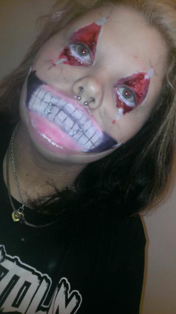 AmazingKassy's tweet photo. So I tried to do your smile makeup @pink_stylist http://t.co/KWMScTOCtv