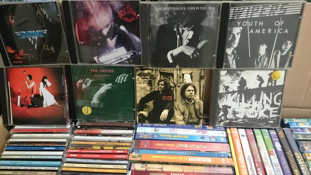 tomtomloire's tweet image. Mille merci #vortexbox, the 80,90&amp;amp;00 went finally in the cellar. HI-RES here we come B-)