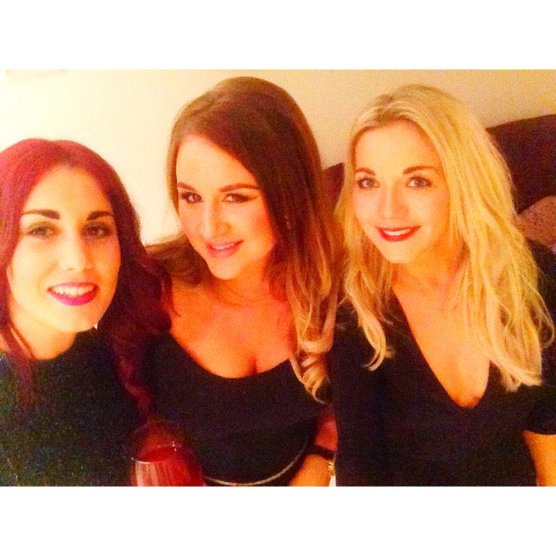 danicoops1's tweet image. ❤️ my girls @MissBarradell @E_lowe87 @MissLParkes @LittleMissyBray 👯👯👯