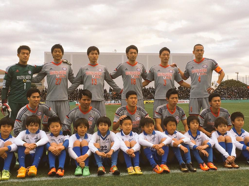 arataalb0805's tweet photo. 夏冬連覇しました！
2回も日本一を経験させてもらった事に感謝です。あとは四年生に本当に感謝。
来年は三冠しかない！！ http://t.co/y3f4xha3oG
