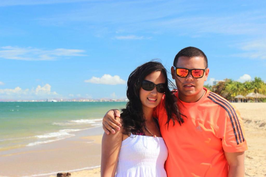 Heli0315's tweet photo. #Cumana #DiadePlaya #Love http://t.co/qmauQ3tpDk