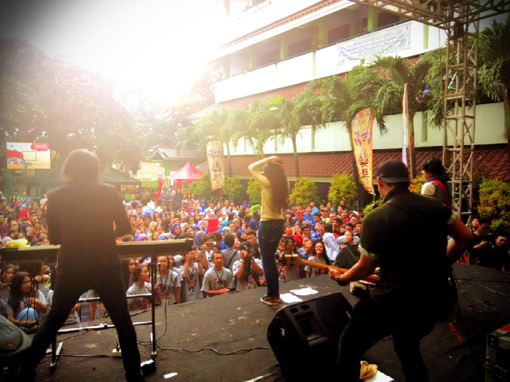 VIERRATALE tweet media