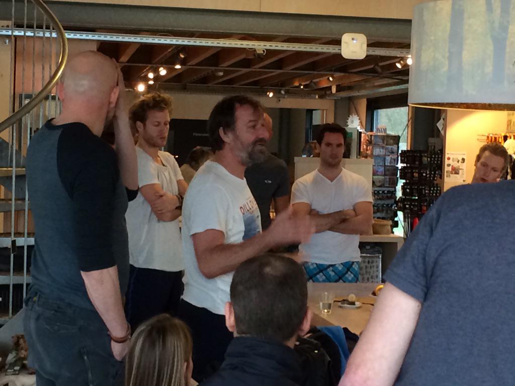 Iceman Wim Hof traint bergbeklimmers in Oostvaardersplassen.